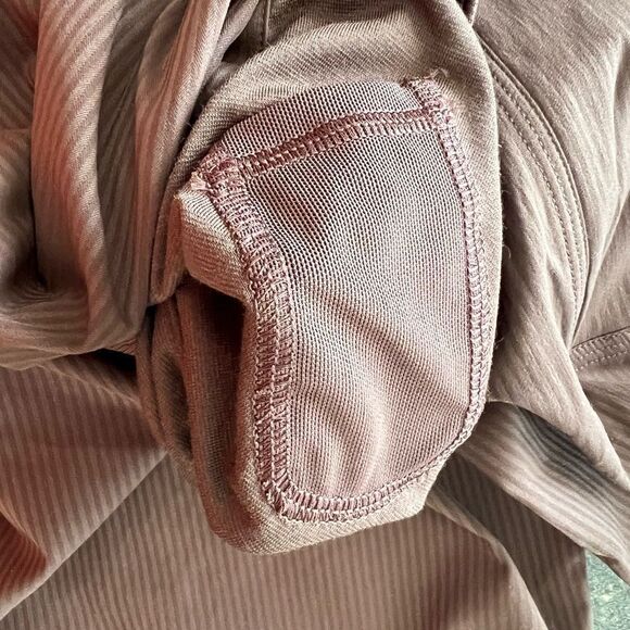 Lululemon Tan Lightweight Athelic with Subtle Sheen size L - Picture 8 of 8